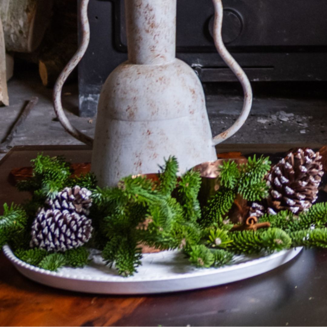 Large Off-White Resin Wicker-Effect Serving Platter - Copper & Holly